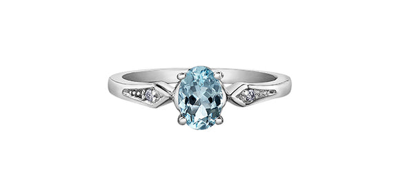 10K White Gold Oval Aquamarine with Diamond Accents Ring