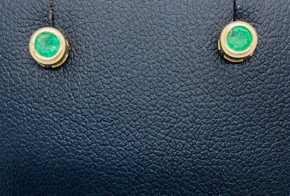 10K Yellow Gold Bezel Set Emerald Stud Earrings