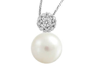 10K White Gold Pearl Pendant with a Canadian Diamond &  9 Diamonds and 16-18" Chain